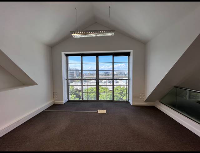 300M² OFFICE TO LET IN GREEN POINT